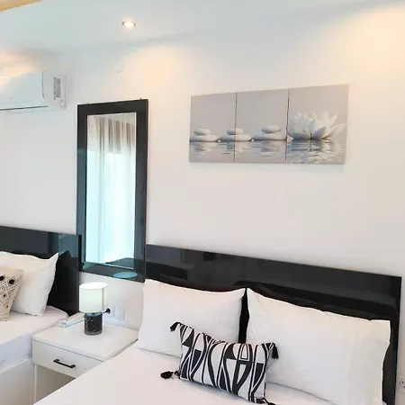 Chrisella Crystal Villa *