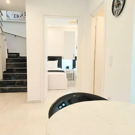 Villa Chrisella Crystal