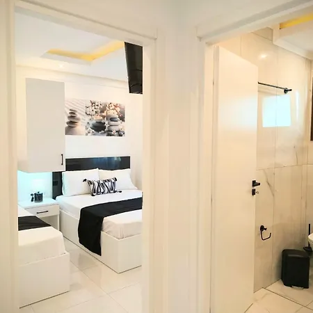 Chrisella Crystal Vilă